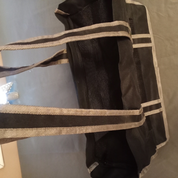 Stylish animal carry case - Picture 2 of 4